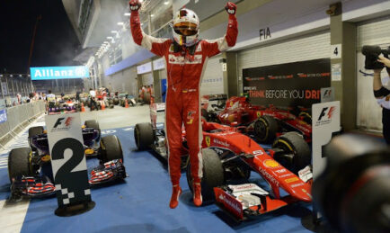 Vettel wins Singapore GP for the fourth time