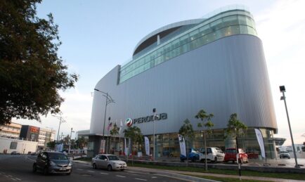 Car sales in Malaysia still on shaky ground as Ringgit weakens