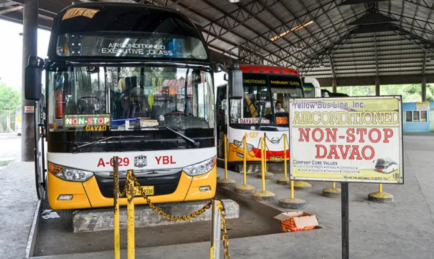 Gusto mo ba ng sariling TV monitors at banyo sa bus na sinasakyan mo?