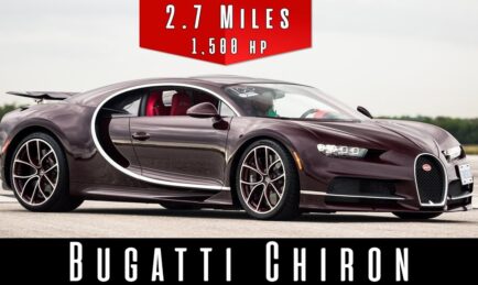 VIDEO: Watch This Bugatti Chiron Hit 420km/h!