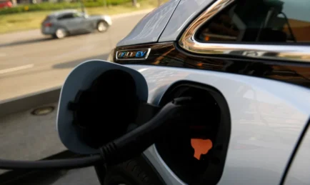 GM Reveals Electric Car Battery That Could Be A Game-Changer