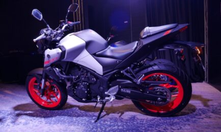 YAMAHA MT-15 Sudah Dilancarkan di Malaysia. Harga Bermula RM11,998.
