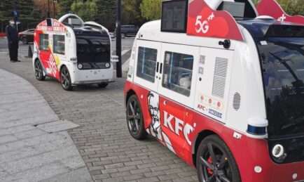 KFC Perkenalkan Trak Makanan Pandu Sendiri?