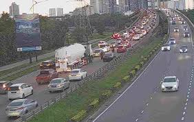 Kemalangan Salak Expressway Di Tempat Sama Setiap Hari. Ada Unsur Khianat Ke?