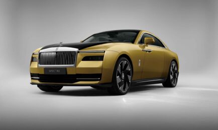 First All-Electric Rolls-Royce, Spectre, Revealed