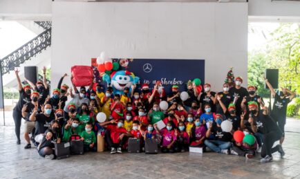 Mercedes-Benz Malaysia and Nicol David Organisation Bring Christmas Cheer to Kids