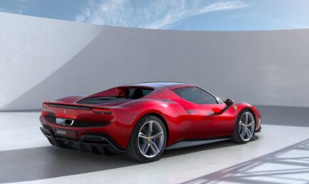 Ferrari 296 GTB Kini Tiba Di Malaysia. Harga Bermula RM 1.228 Juta