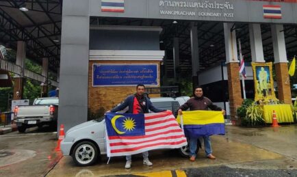 2 Lelaki Hebat Ini Pandu Kancil 660cc Dari Perlis Ke China