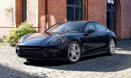 Hundreds Rush to Book Porsche Panamera Listed at 88% Discount