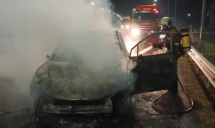 LAGI KES KERETA ELEKTIK TERBAKAR. APA SUDAH JADI NETA V?