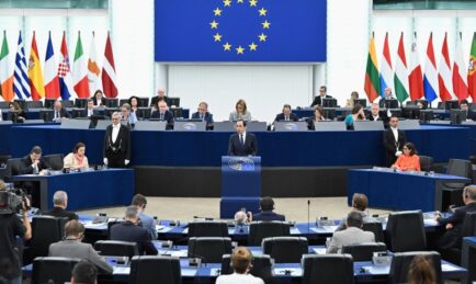 EU Lawmakers to Challenge 2035 Combustion Engine Ban