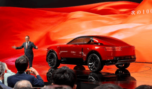 Toyota Launch the New Century In the Philippines, are they hunting Rolls Royce and Bentley?